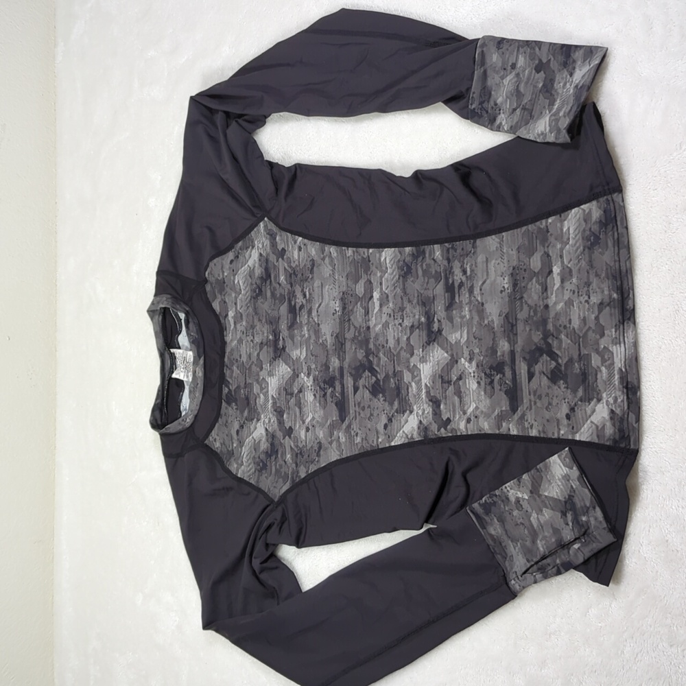 Oakley compression shirt M EUC